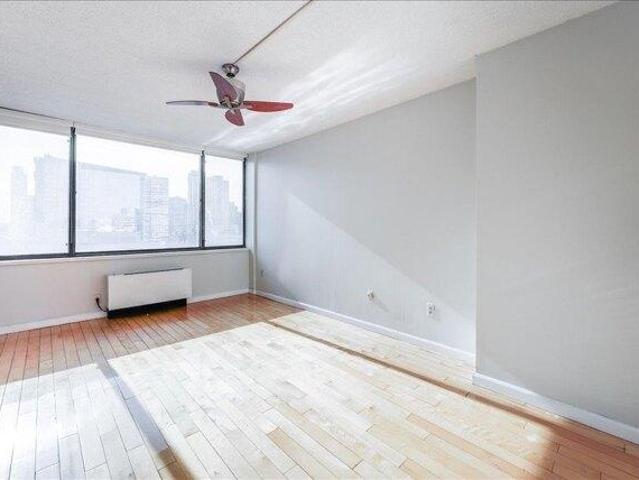 condo with 2 bedroom, Jersey City NJ ES105496359