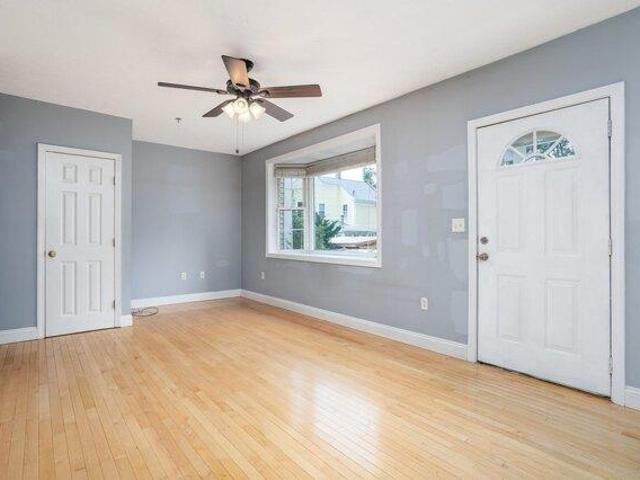 condo with 2 bedroom, Lancaster MA ES105535229