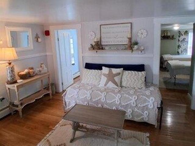condo with 2 bedroom, Laconia NH ES105386524