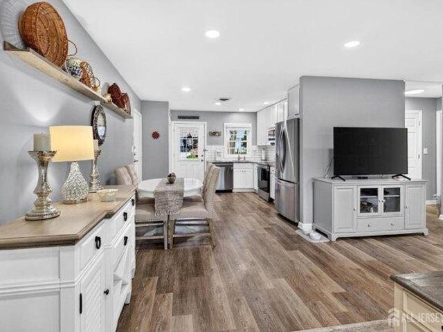 condo with 2 bedroom, Lakewood NJ ES105293134