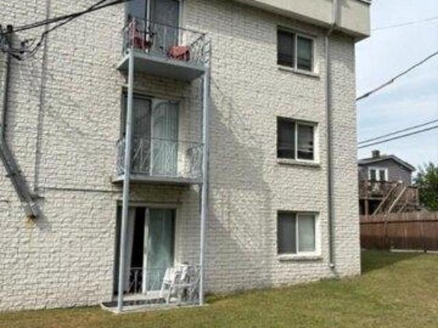 condo with 2 bedroom, Lawrence MA ES105417304