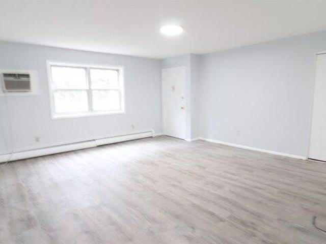 condo with 2 bedroom, Leominster MA ES104514520