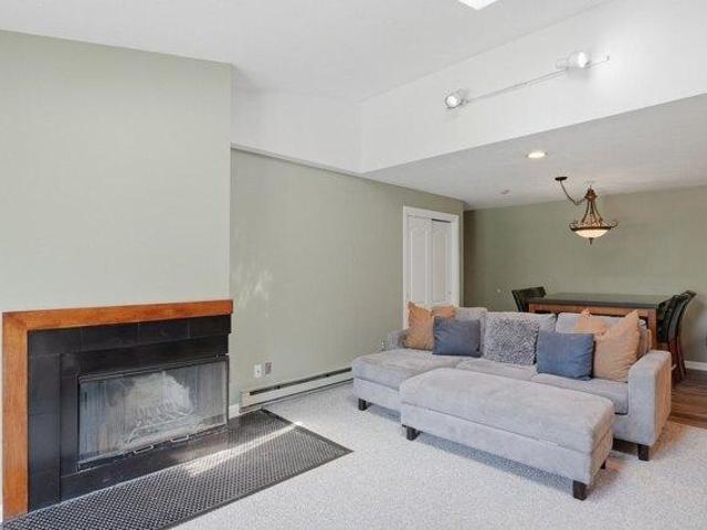 condo with 2 bedroom, Leicester MA ES105415839