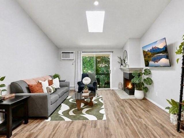 condo with 2 bedroom, Leicester MA ES105276353