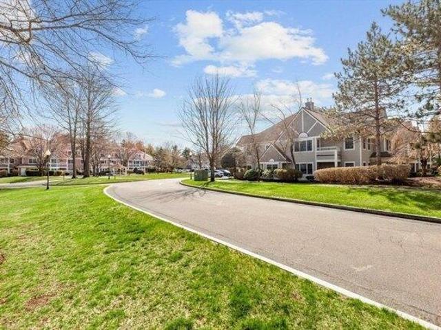 condo with 2 bedroom, Lexington MA ES104235743