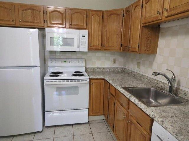 condo with 2 bedroom, Lincoln RI ES104947103