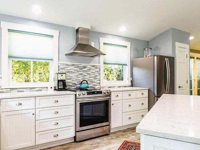 condo with 2 bedroom, Lincolnville ME ES105512343