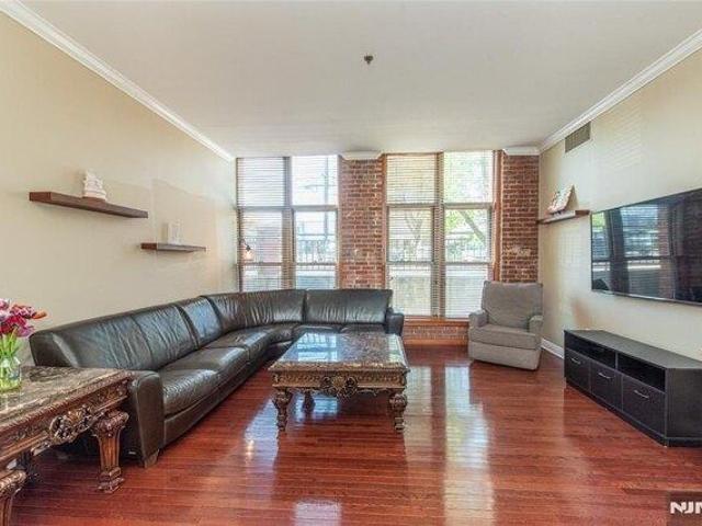 condo with 2 bedroom, Little Falls NJ ES105293844