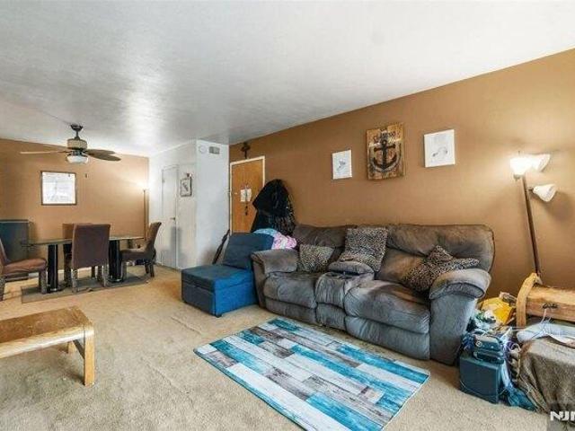 condo with 2 bedroom, Little Ferry NJ ES105634055