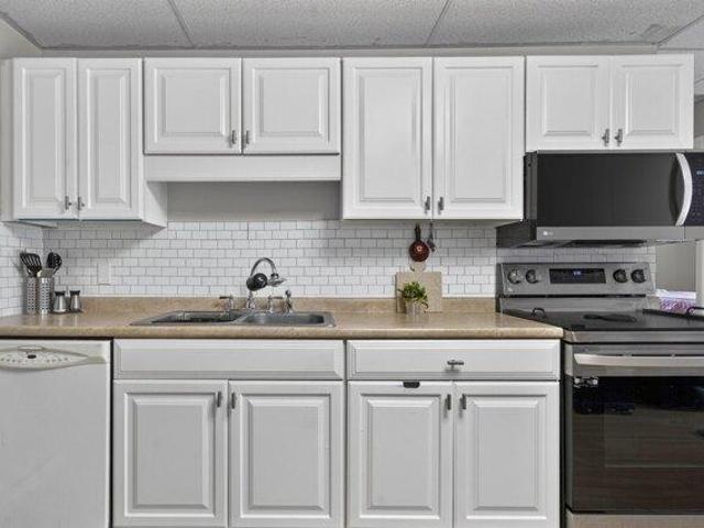 condo with 2 bedroom, Londonderry NH DS104331875