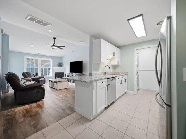 condo with 2 bedroom, Londonderry NH ES105423295
