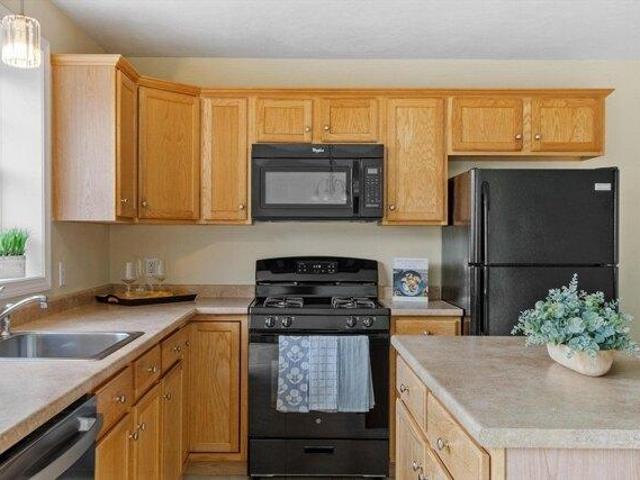 condo with 2 bedroom, Lowell MA ES104234704