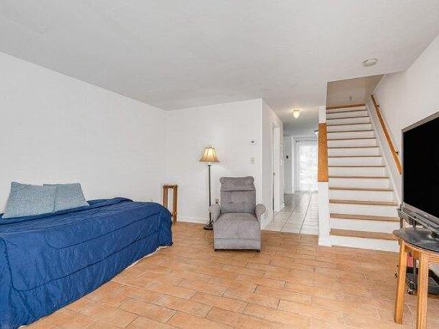 condo with 2 bedroom, Lowell MA ES105424602