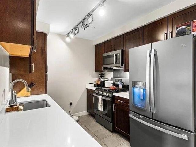 condo with 2 bedroom, Lowell MA ES105653140
