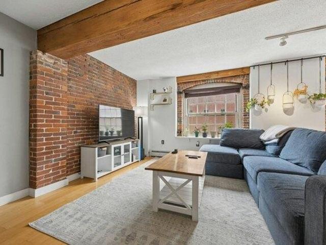 condo with 2 bedroom, Lowell MA ES105340564