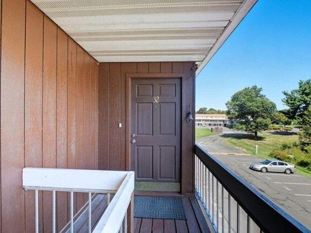 condo with 2 bedroom, Ludlow MA ES104570708