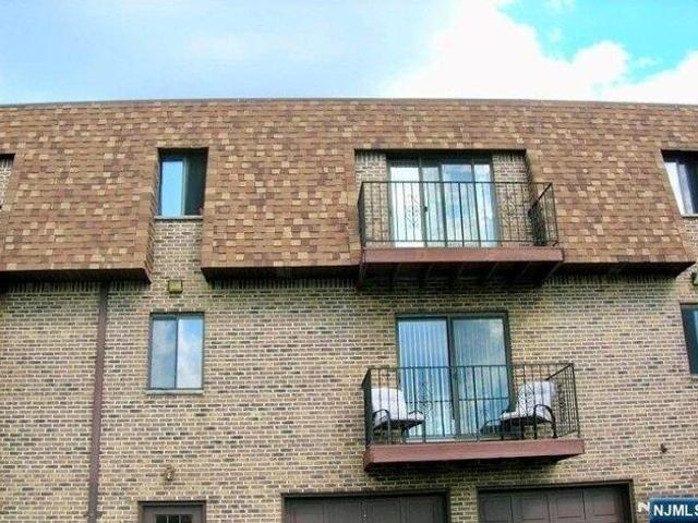condo with 2 bedroom, Lyndhurst NJ ES105714381