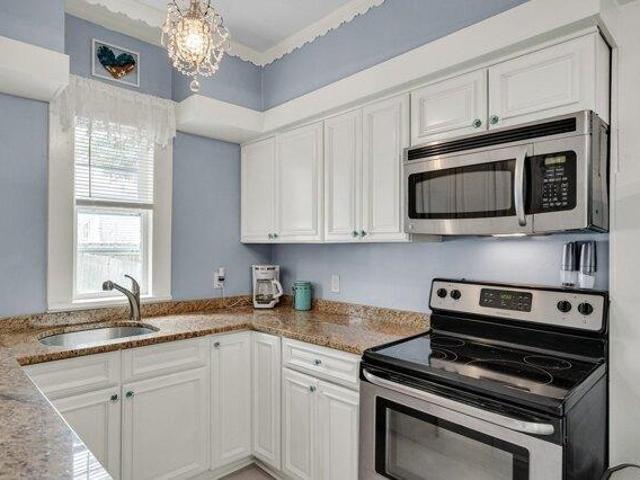 condo with 2 bedroom, m MA ES105404519