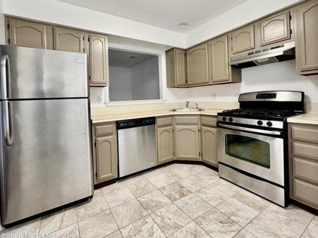 condo with 2 bedroom, Manalapan NJ DS103621203
