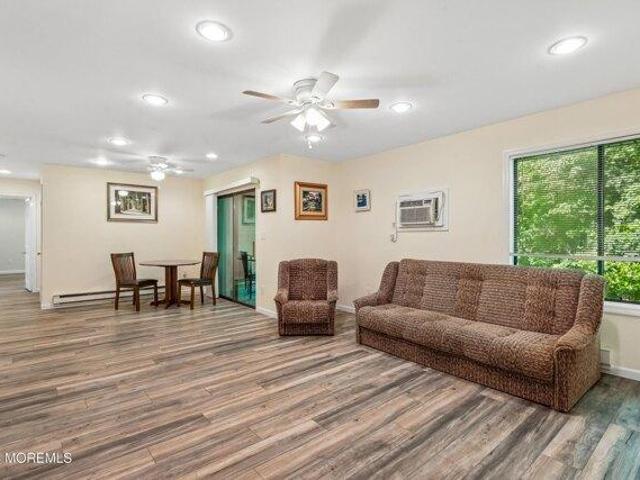 condo with 2 bedroom, Manalapan NJ DS103665743