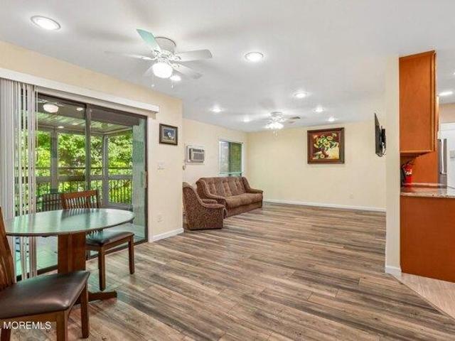 condo with 2 bedroom, Manalapan NJ ES104440933