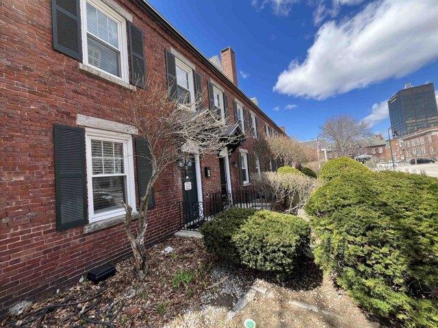 condo with 2 bedroom, Manchester NH ES105427137