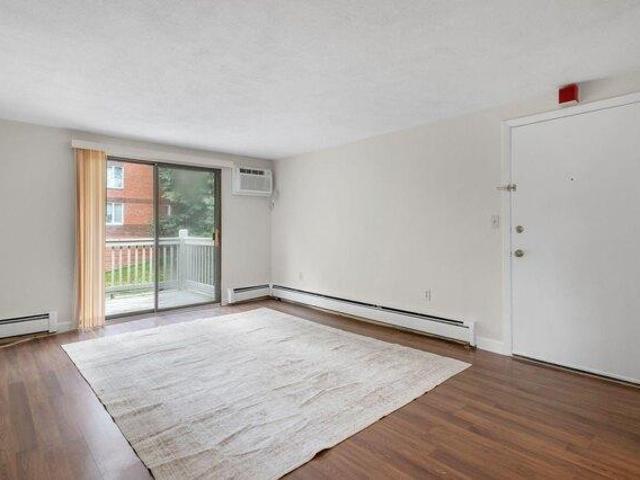 condo with 2 bedroom, Manchester NH ES105423799