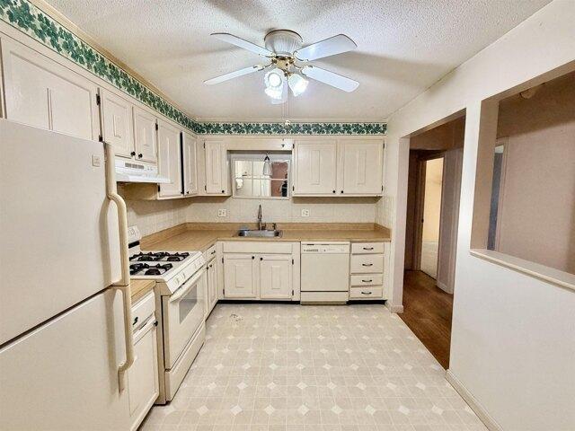 condo with 2 bedroom, Manchester NH ES105536832
