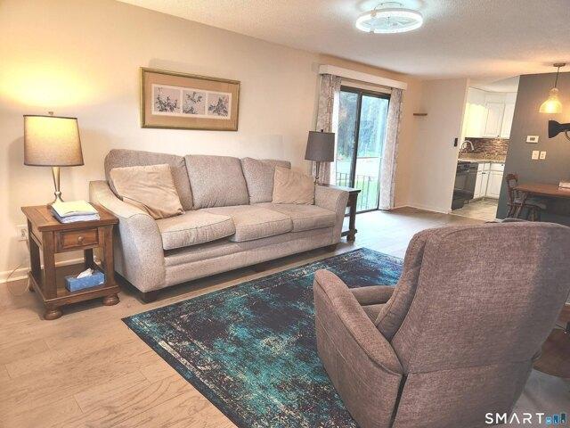 condo with 2 bedroom, Manchester CT ES105141582