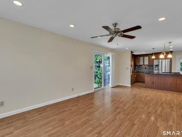 condo with 2 bedroom, Manchester CT ES105574837