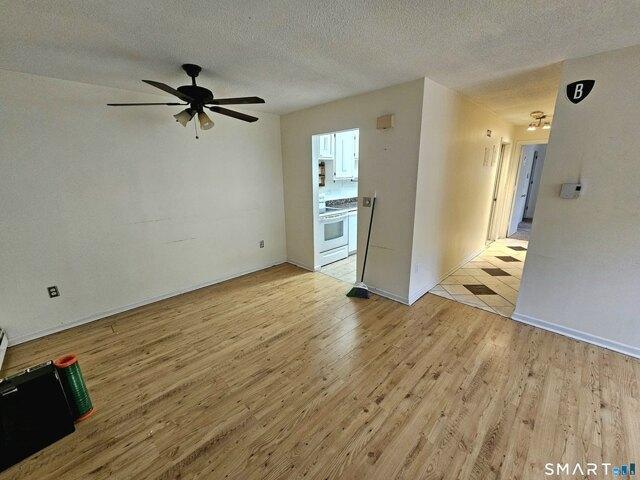 condo with 2 bedroom, Manchester CT ES105578725