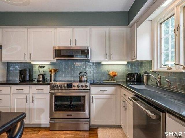 condo with 2 bedroom, Madison CT ES105611106