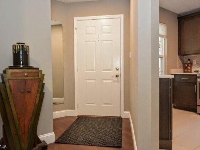 condo with 2 bedroom, Mahwah NJ ES105660335