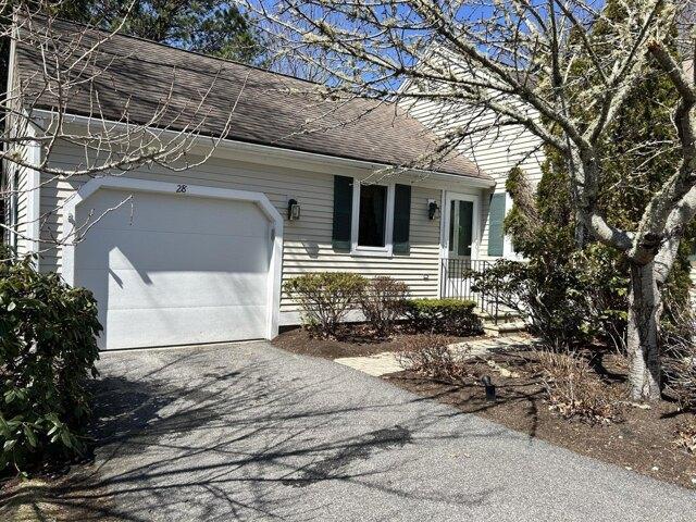 condo with 2 bedroom, Mashpee MA ES105537182