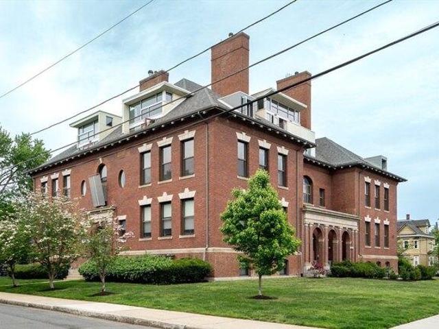 condo with 2 bedroom, Medford MA ES105351057