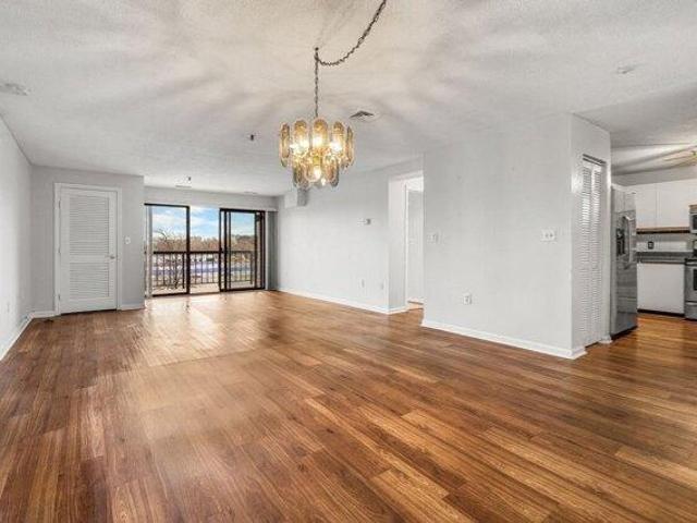 condo with 2 bedroom, Medford MA ES105352065