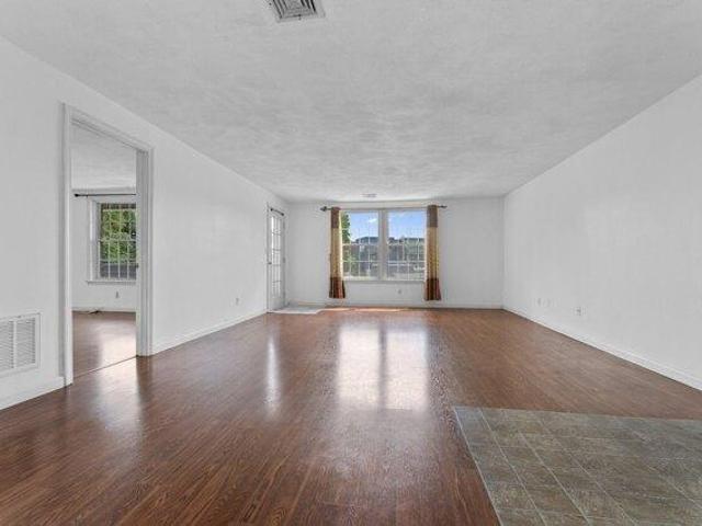 condo with 2 bedroom, Medford MA ES105547875