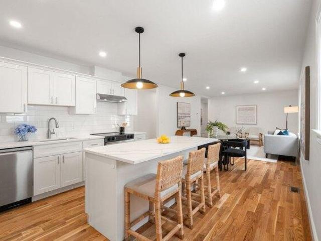 condo with 2 bedroom, Medford MA ES105589323