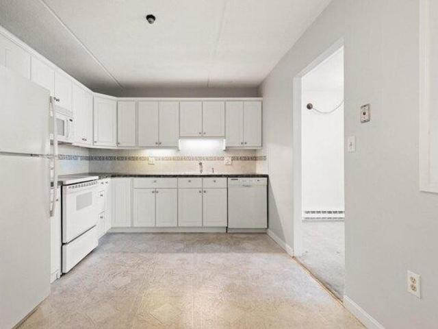 condo with 2 bedroom, Medford MA ES105589423