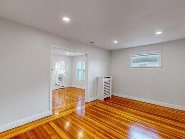 condo with 2 bedroom, Medford MA ES105589820