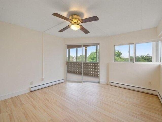 condo with 2 bedroom, Melrose MA ES104409074