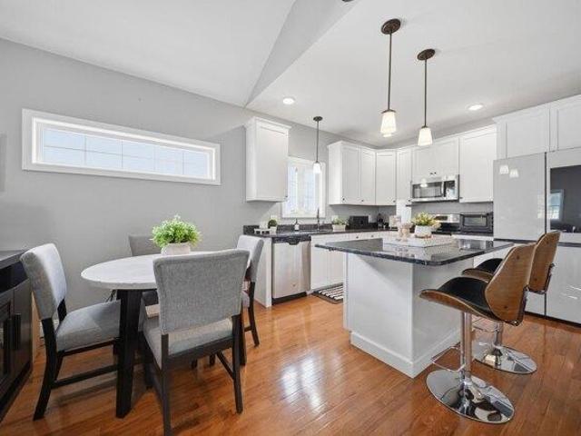 condo with 2 bedroom, Merrimack NH ES105419198