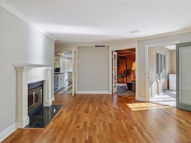condo with 2 bedroom, Minnetonka MN ES103501657