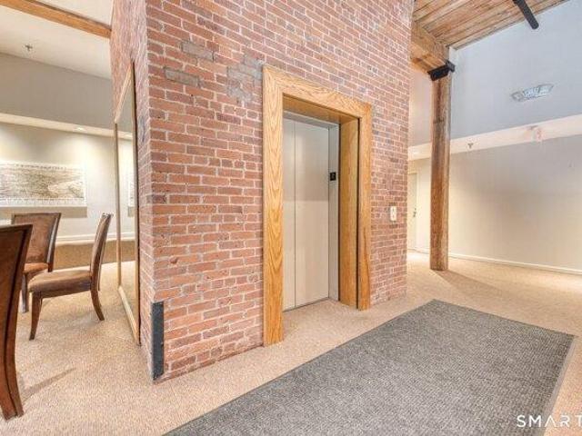 condo with 2 bedroom, Middletown CT ES104543955
