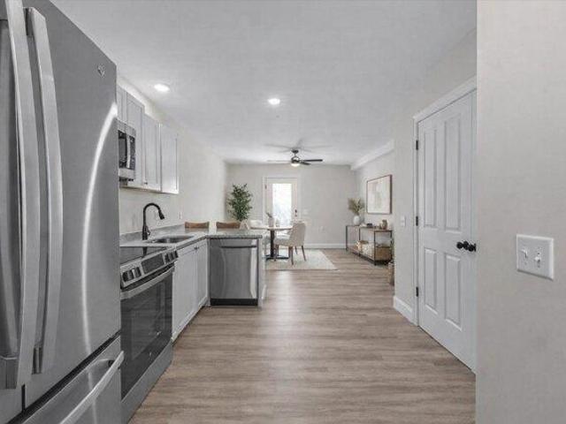 condo with 2 bedroom, Milton VT ES104079107
