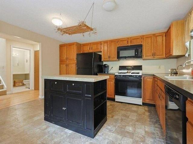 condo with 2 bedroom, Milford MA ES105494135