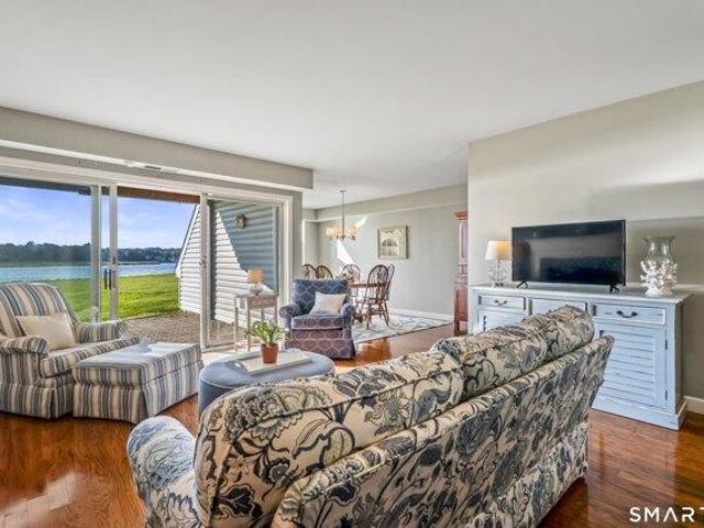 condo with 2 bedroom, Milford CT ES105426388