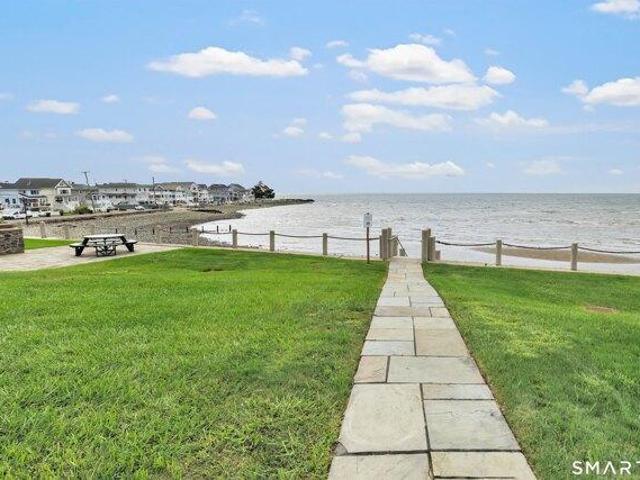 condo with 2 bedroom, Milford CT ES105549695