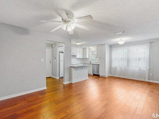 condo with 2 bedroom, Milford CT ES105550778