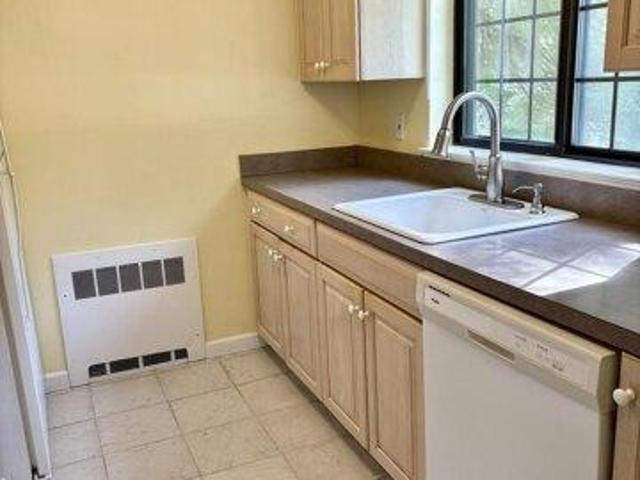 condo with 2 bedroom, Milford CT ES105575703